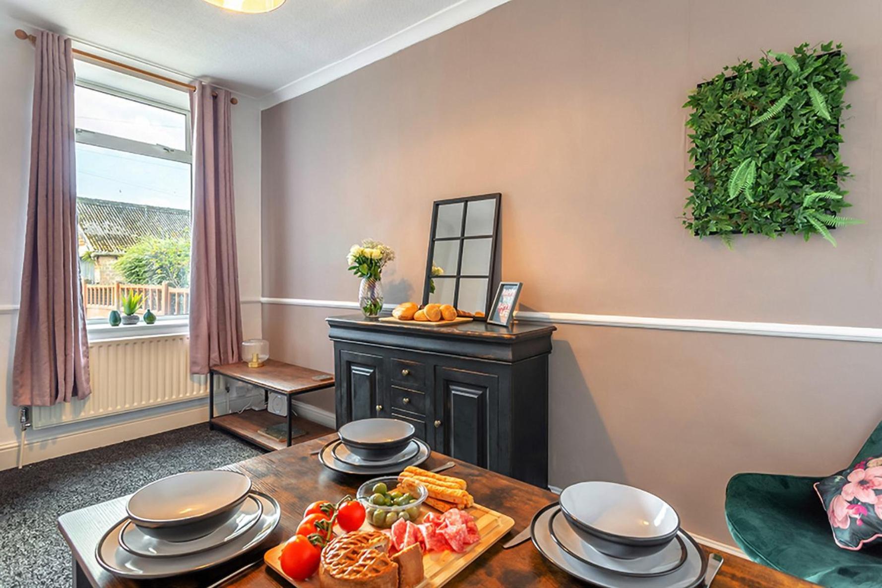 Appartamento The Harrogate House - 4 Bed Townhouse Esterno foto