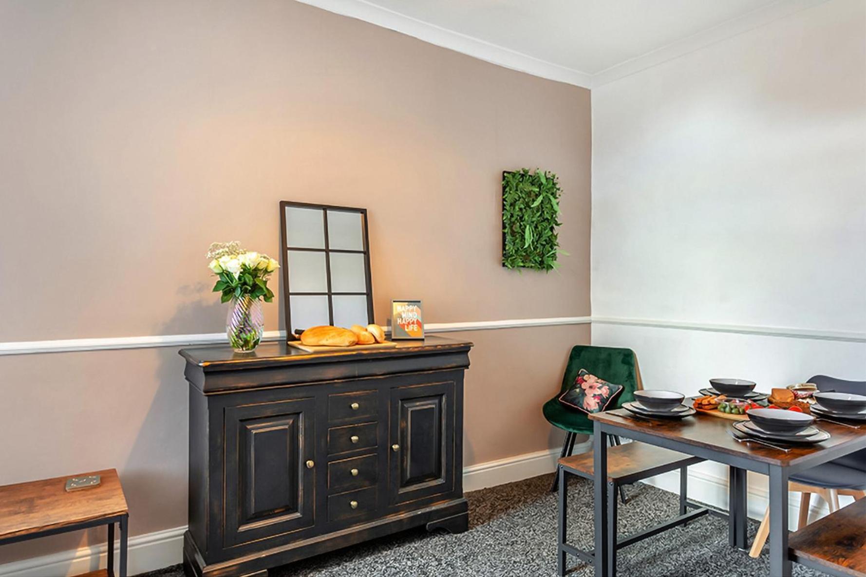 Appartamento The Harrogate House - 4 Bed Townhouse Esterno foto